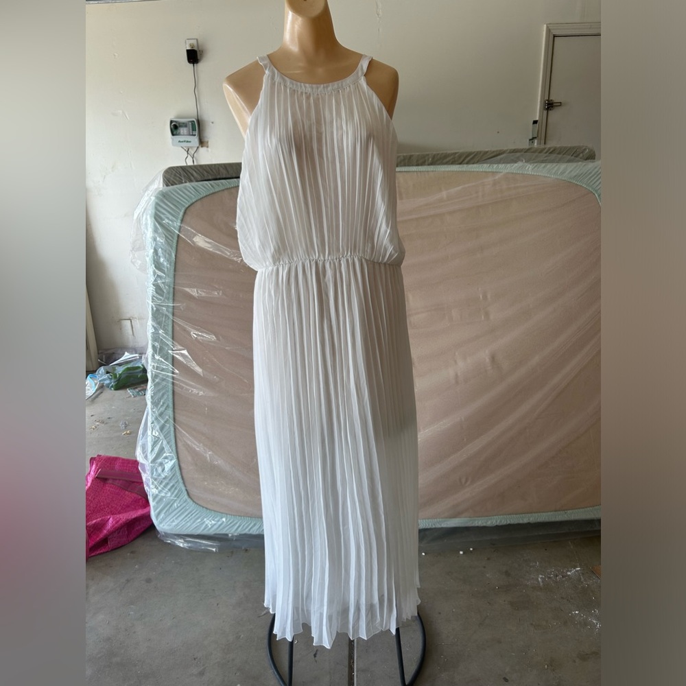 Pleated Halter Maxi White Dress, size XL